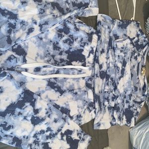 Pj set. Sweater and sweatpants